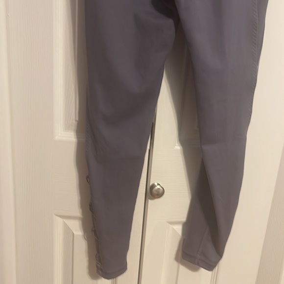 NWOT Victoria's Secret incredible essential legging in lavender size small - Picture 12 of 14